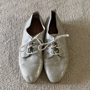 Trask Women's Metallic Leather Audrey Silver Lace-Up Loafers Size 11
